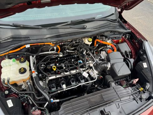 Used 2021 Ford Escape SE image 18