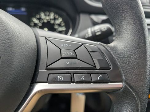 Used 2020 Nissan Rogue Sport S image 15