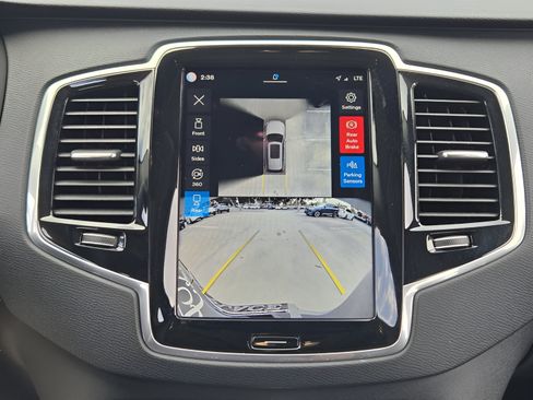 Used 2025 Volvo XC90 T8 Plus w/ Protection Package Premier AWD/4WD image 13