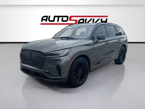 Used 2025 Lincoln Aviator Reserve w/ Equipment Group 201A AWD/4WD image 3