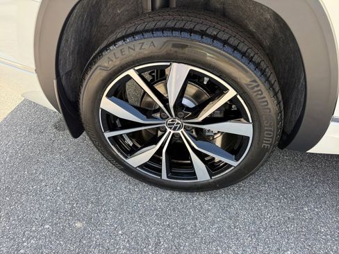New 2026 Volkswagen Atlas SEL Premium R-Line AWD/4WD image 23