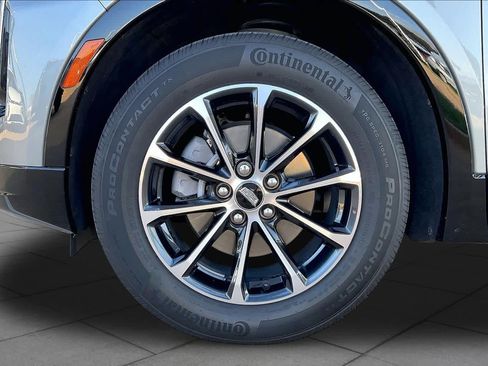 Used 2024 Cadillac XT4 Sport FWD image 12