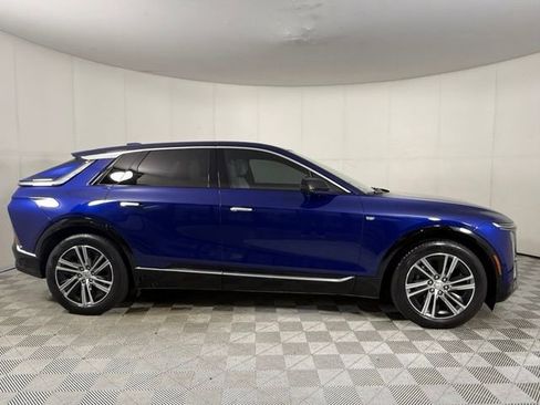 Used 2024 Cadillac Lyriq Luxury w/ LPO, Floor Liner Package AWD/4WD image 13