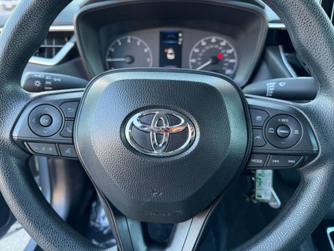 Used 2025 Toyota Corolla LE image 25
