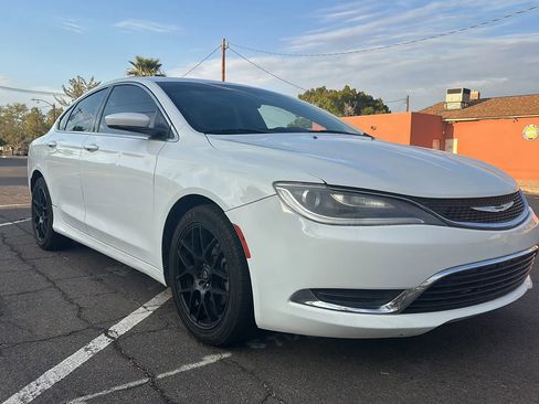 Used 2015 Chrysler 200 Limited w/ Convenience Group image 14