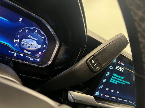 Used 2025 Chevrolet Silverado 1500 LT image 36