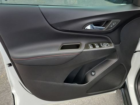 Certified 2023 Chevrolet Equinox RS FWD image 21