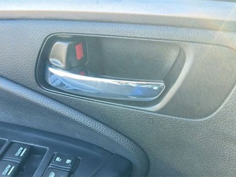 Used 2019 Honda Pilot LX image 14