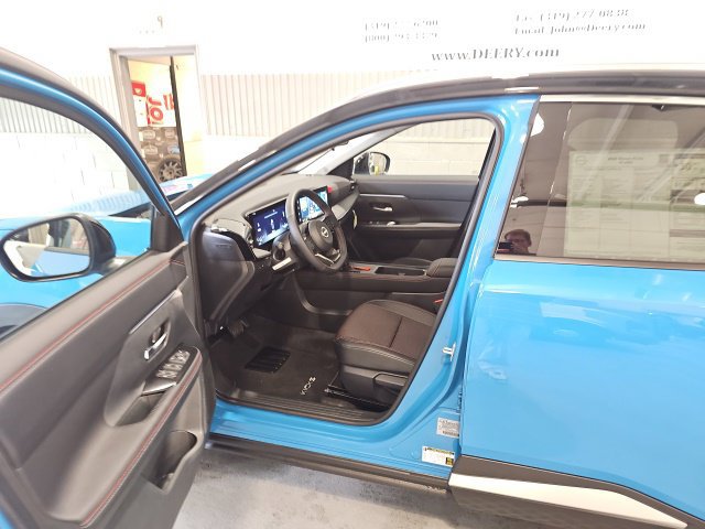 New 2026 Nissan Kicks SR w/ SR Premium Package AWD/4WD image 9