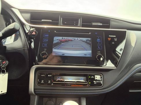 Certified 2017 Toyota Corolla SE w/ Carpet Mat Package (TMS) FWD image 27