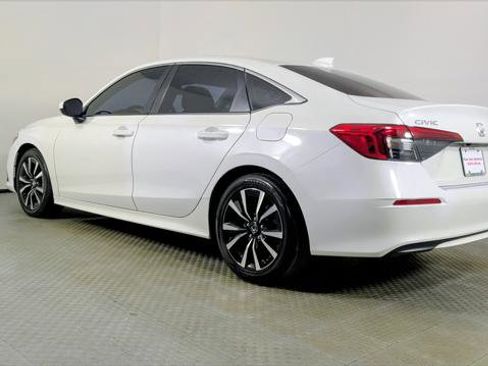 Used 2024 Honda Civic EX image 4