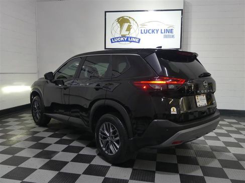 Used 2023 Nissan Rogue S AWD/4WD image 10