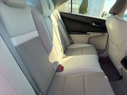 Used 2012 Toyota Camry LE FWD image 23
