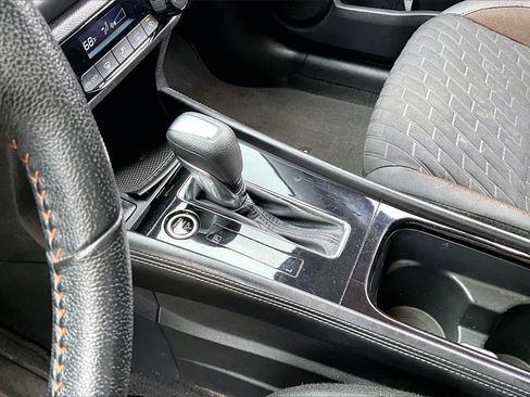 Used 2023 Nissan Kicks SR image 15