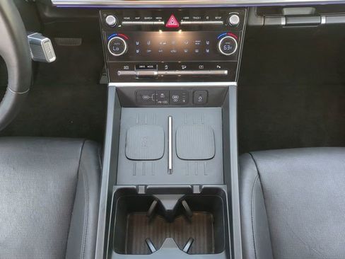 Used 2025 Hyundai Santa Fe Limited FWD image 23