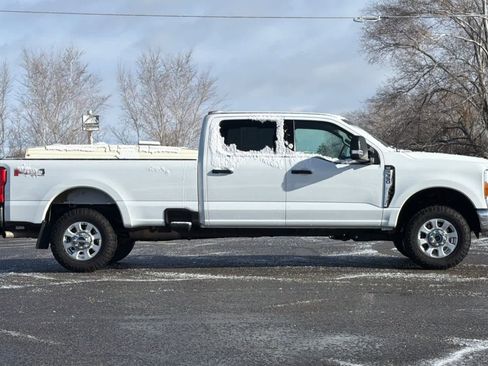 Used 2023 Ford F350 XLT w/ FX4 Off-Road Package image 8