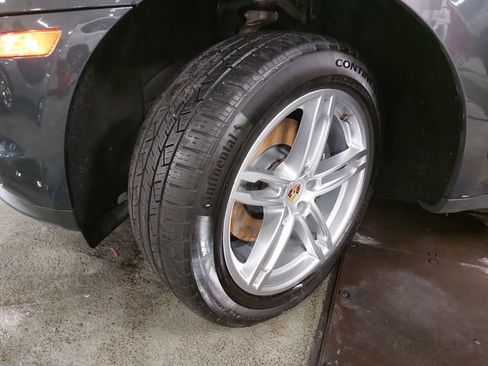 Certified 2019 Porsche Macan AWD/4WD image 35