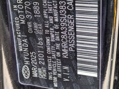 Used 2025 Hyundai Venue SEL FWD image 35