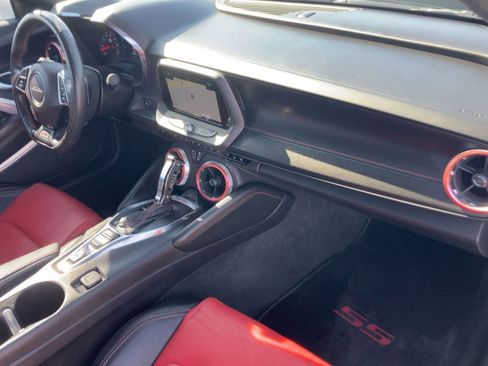 Used 2018 Chevrolet Camaro SS image 22