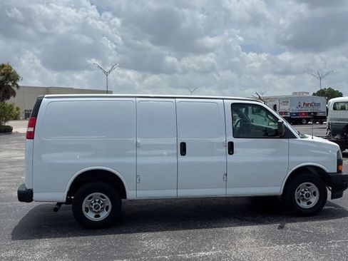 Used 2019 GMC Savana 2500 w/ Driver Convenience Package RWD image 7