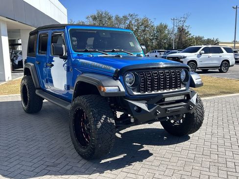 Used 2024 Jeep Wrangler Sport S image 7