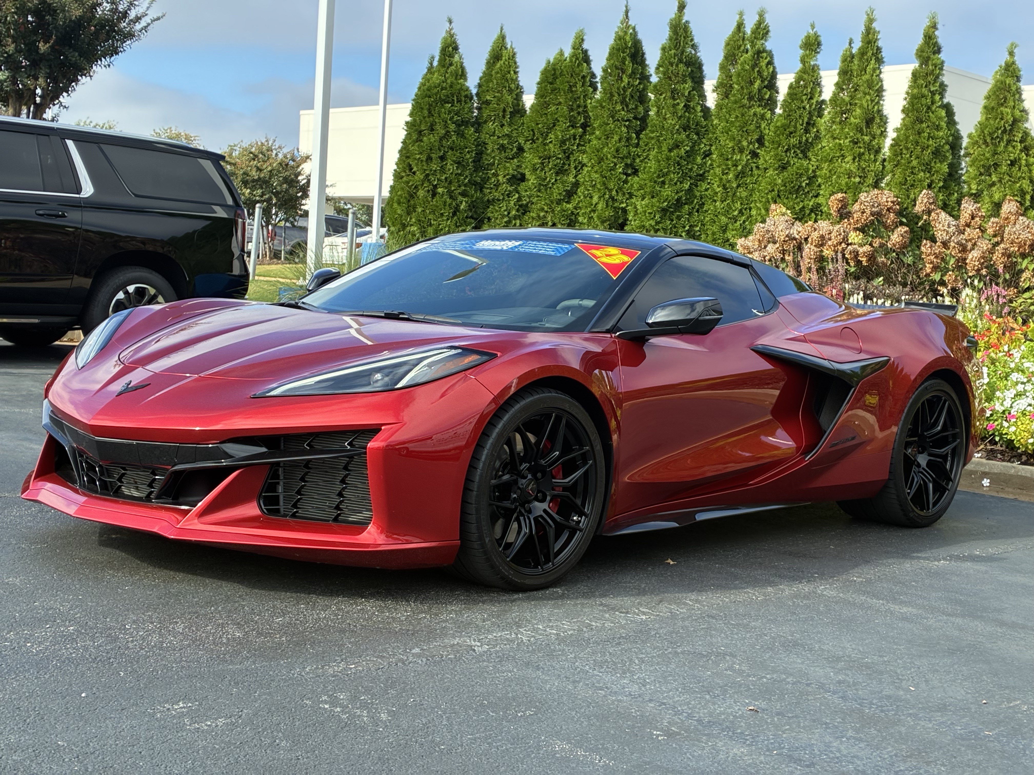 Used 2025 Chevrolet Corvette Z06 RWD image 6