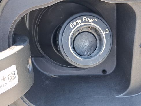 Used 2025 Ford Escape ST-Line FWD image 11