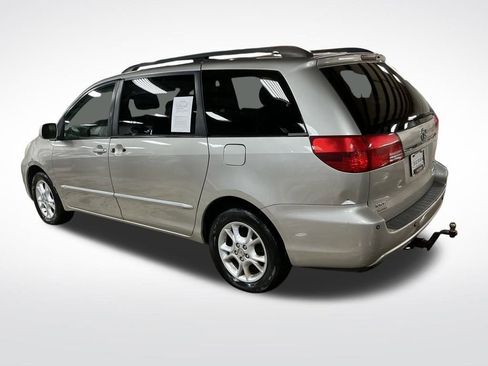 Used 2004 Toyota Sienna XLE Limited image 3
