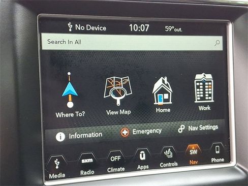 Used 2018 Jeep Grand Cherokee Altitude image 17