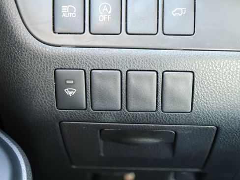 Used 2019 Toyota Highlander FWD V6 image 38