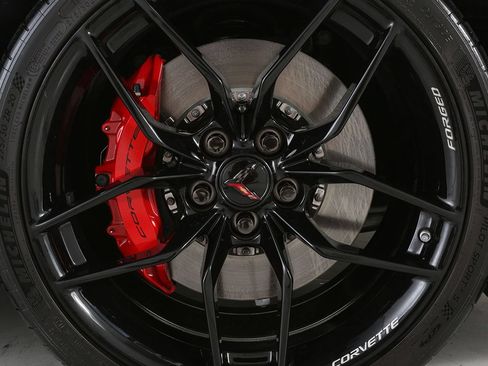 Used 2025 Chevrolet Corvette Z06 RWD image 5