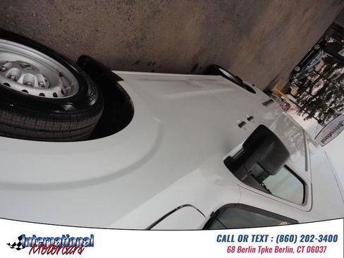 Used 2018 Nissan NV 2500 S RWD image 12