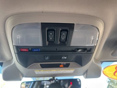 Used 2018 Subaru Crosstrek 2.0i Limited image 9