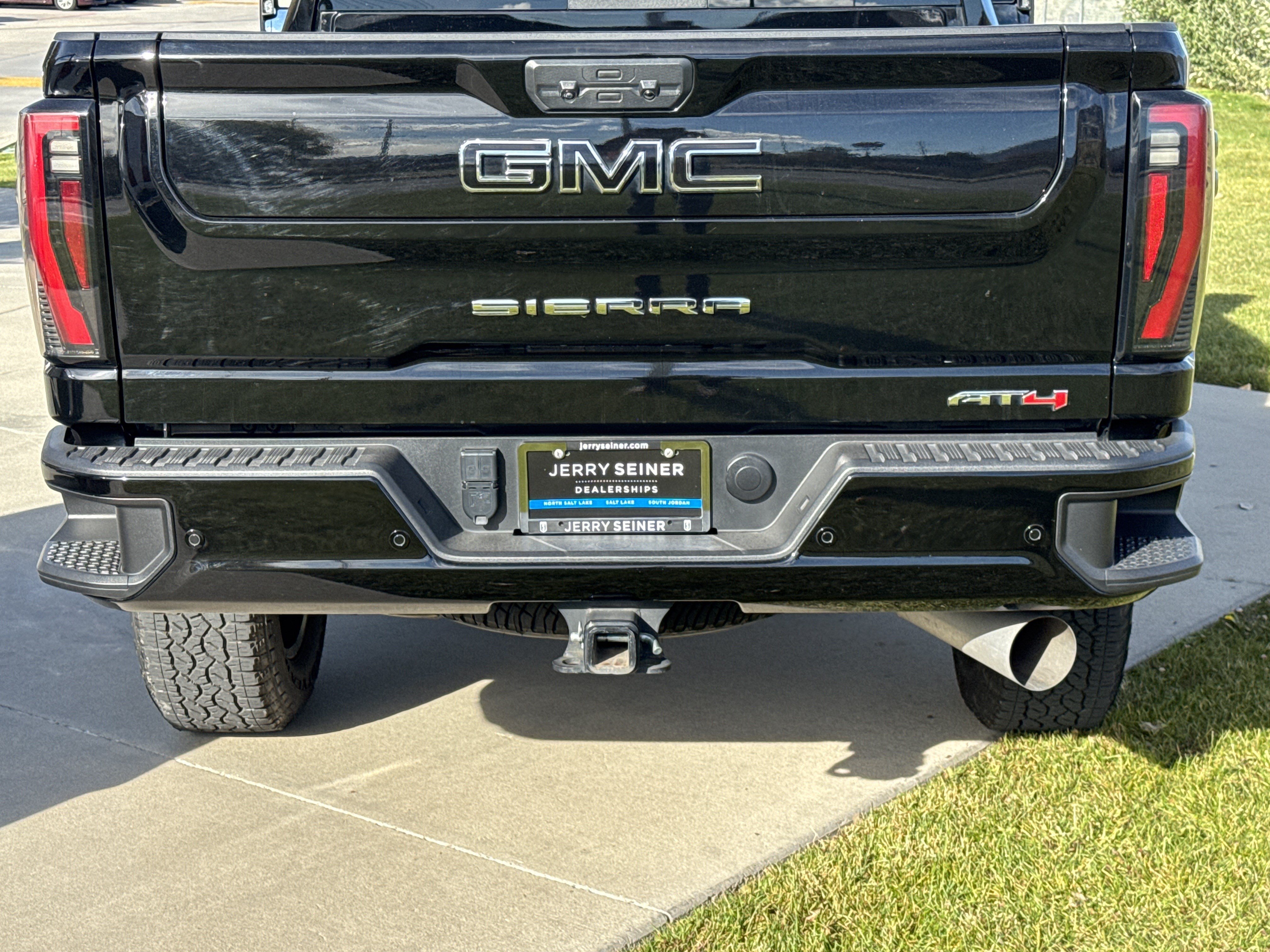 Certified 2024 GMC Sierra 3500 AT4 w/ AT4 Premium Plus Package AWD/4WD image 14