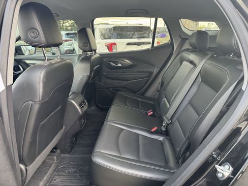 Used 2024 GMC Terrain SLT w/ Infotainment Package II image 8