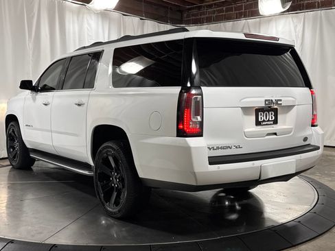 Used 2020 GMC Yukon XL SLT w/ Open Road Package AWD/4WD image 9