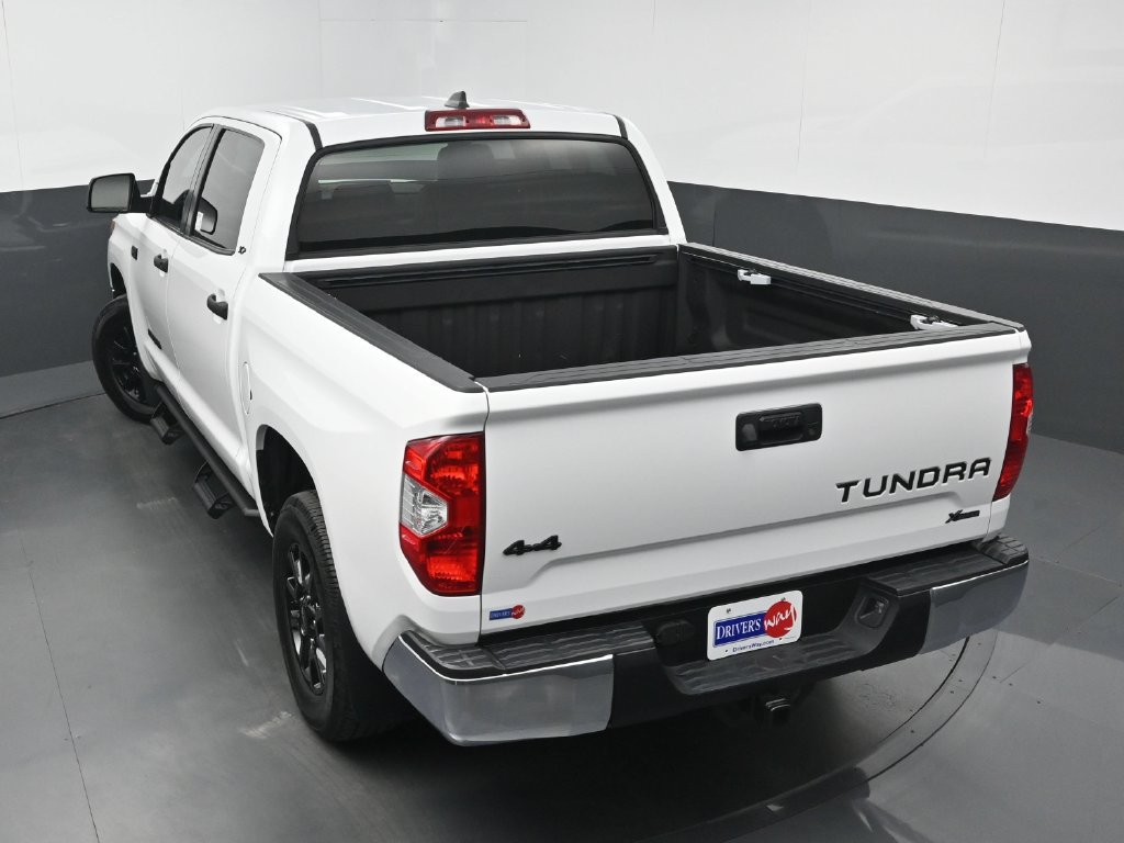 Used 2020 Toyota Tundra SR5 w/ SR5 Leather Package AWD/4WD image 31
