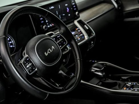 Used 2022 Kia Sorento S w/ Panoramic Sunroof Package image 15