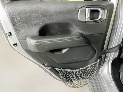 Used 2020 Jeep Wrangler Unlimited Sahara AWD/4WD image 29