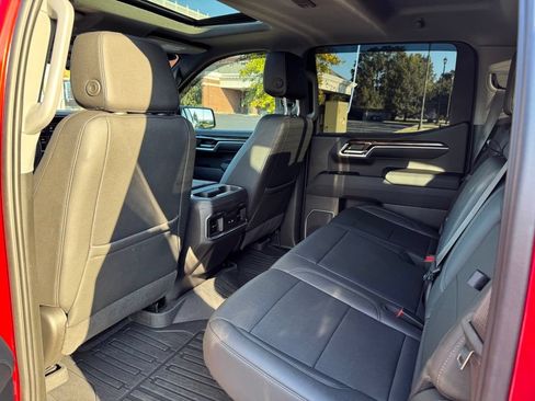 Certified 2022 GMC Sierra 1500 Elevation w/ Elevation Premium Package AWD/4WD image 19