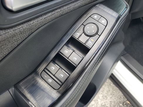 Certified 2022 Nissan Rogue SV image 10