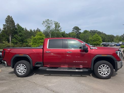 Used 2024 GMC Sierra 2500 SLT AWD/4WD image 3