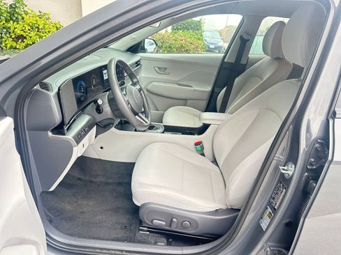 Used 2025 Hyundai Kona SEL image 27