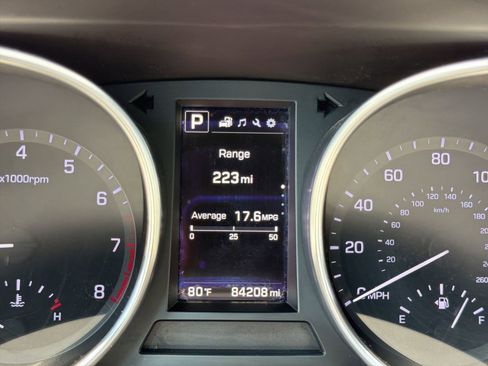 Used 2017 Hyundai Santa Fe Sport FWD image 16