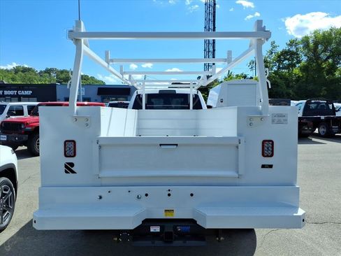 New 2026 RAM 5500 Tradesman AWD/4WD image 5