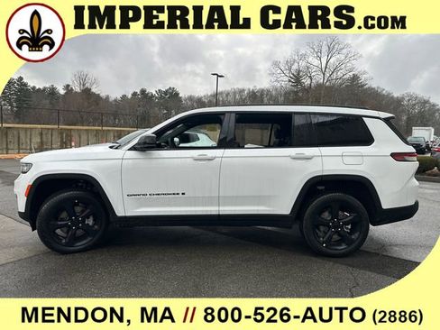 New 2025 Jeep Grand Cherokee L Limited w/ Black Appearance Package AWD/4WD image 6
