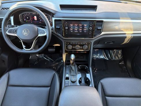 Used 2022 Volkswagen Atlas SE w/ Panoramic Sunroof Package image 21