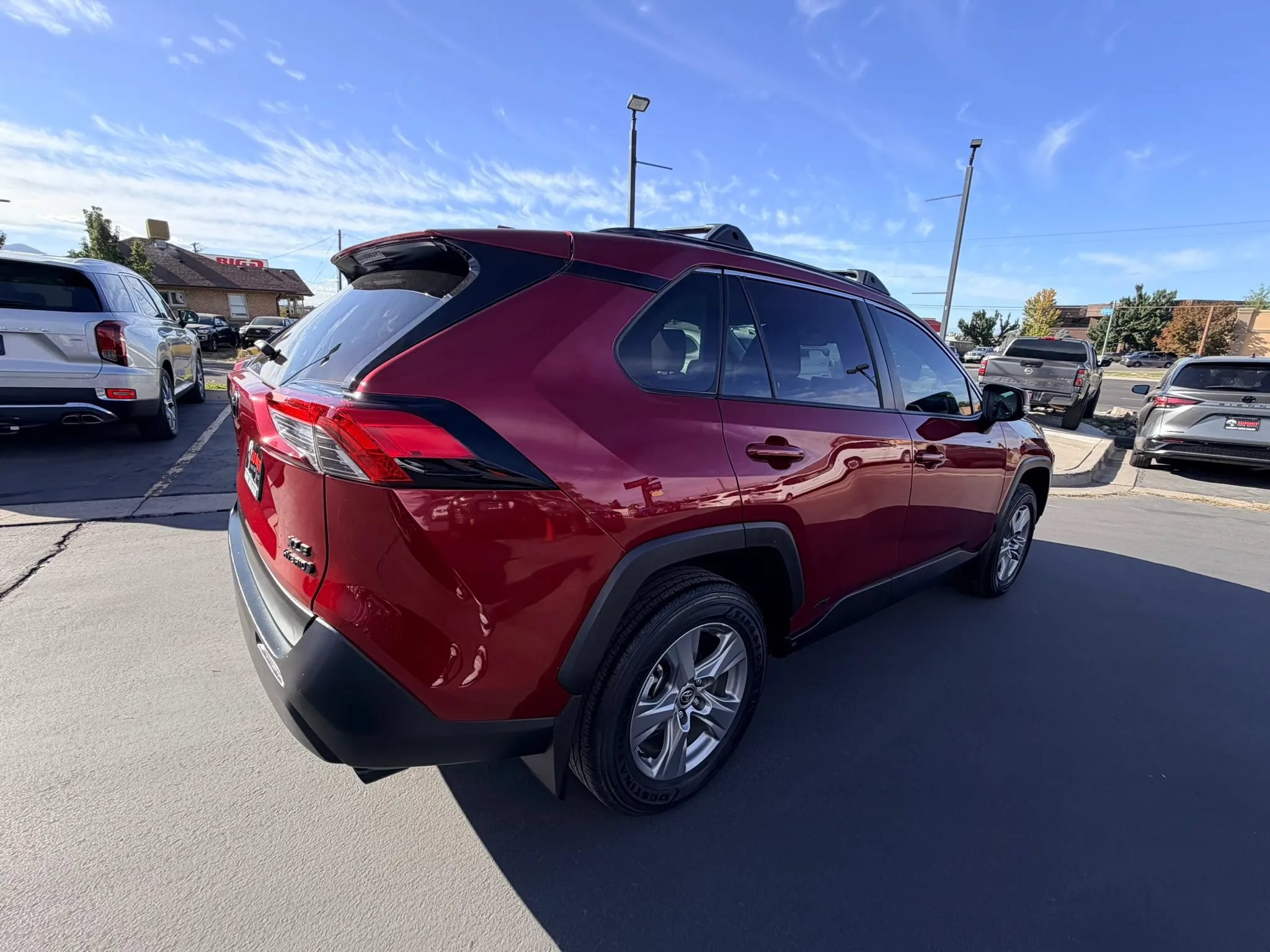 Used 2024 Toyota RAV4 XLE w/ Convenience Package AWD/4WD image 4