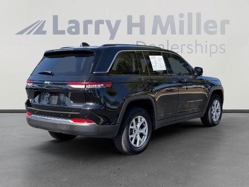 Used 2023 Jeep Grand Cherokee Limited RWD image 6