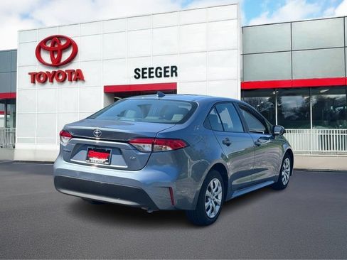 Used 2024 Toyota Corolla LE FWD image 3